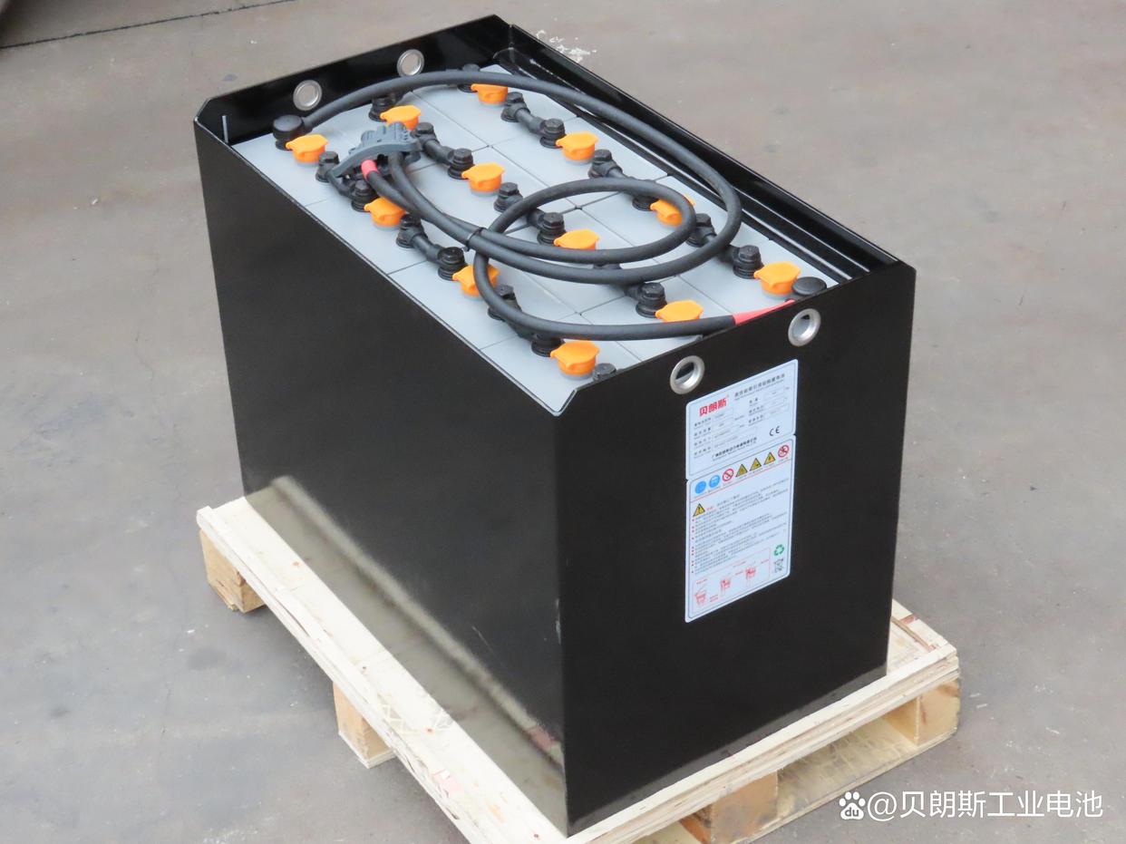 叉車蓄電池 工業(yè)搬運(yùn)的沉默動(dòng)力之源